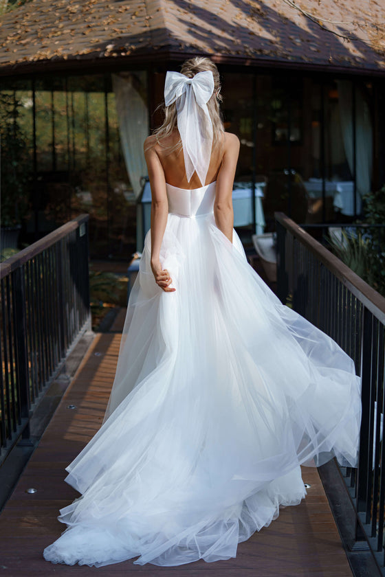 Simple classic wedding dresses