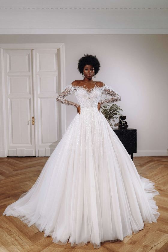 Elegant Long Sleeve Ball Gown Wedding Dress with Plumage Embellishments Aurelia 14US/46FR/18UK / Milk+nude Elegant Long Sleeve Ball Gown Wedding Dress with Plumage Embellishments Aurelia 14US/46FR/18UK / Milk+nude