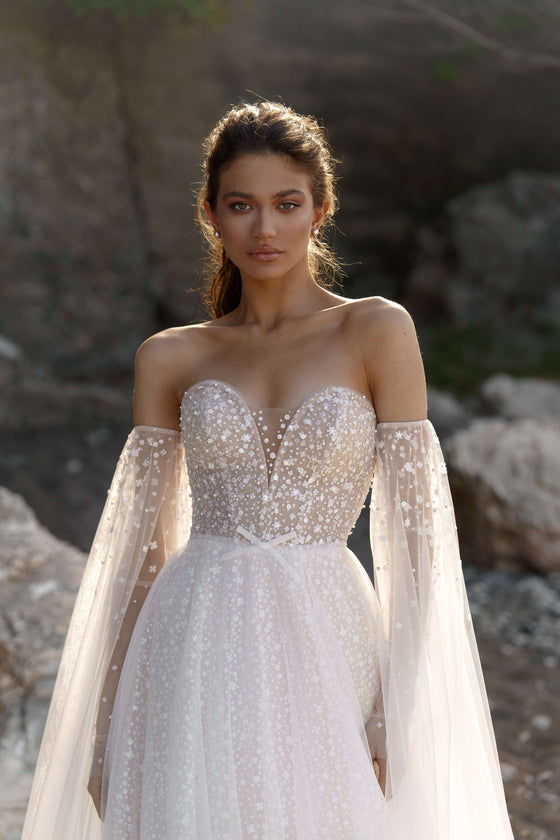 Wedding dresses with tulle skirts