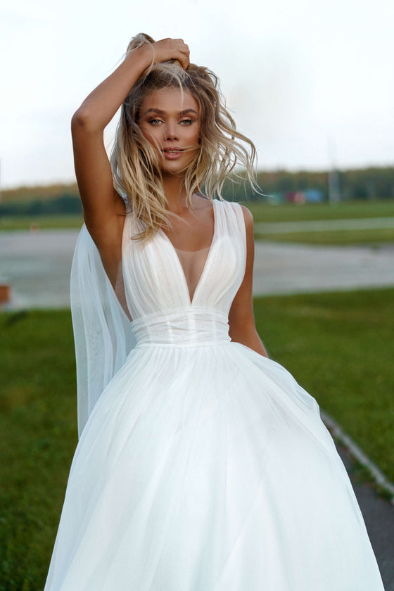 Wedding dress v neck_Open back white dress